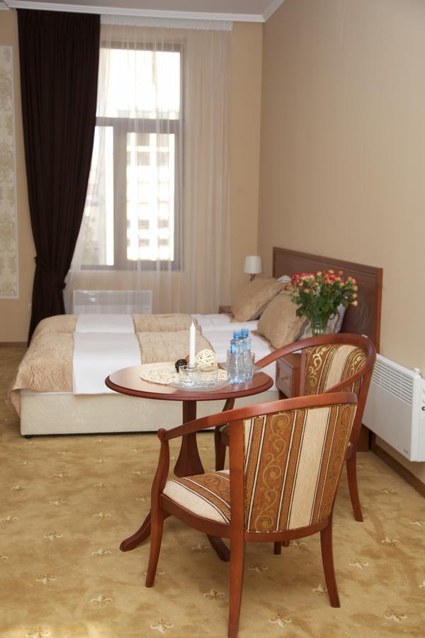 Dioskuria Hotel Sukhumi Exterior photo